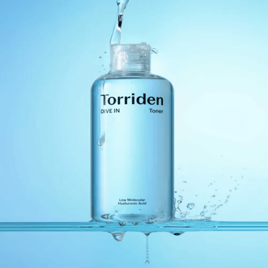 Korean hyaluronic acid toner by Torriden Dive In with low molecular hyaluronic acid for deep hydration.